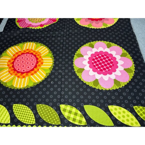 Fun Flower Fabric Panel by Holly Holderman 24" x 44" Quilting Cotton for Crafts - Picture 1 of 11